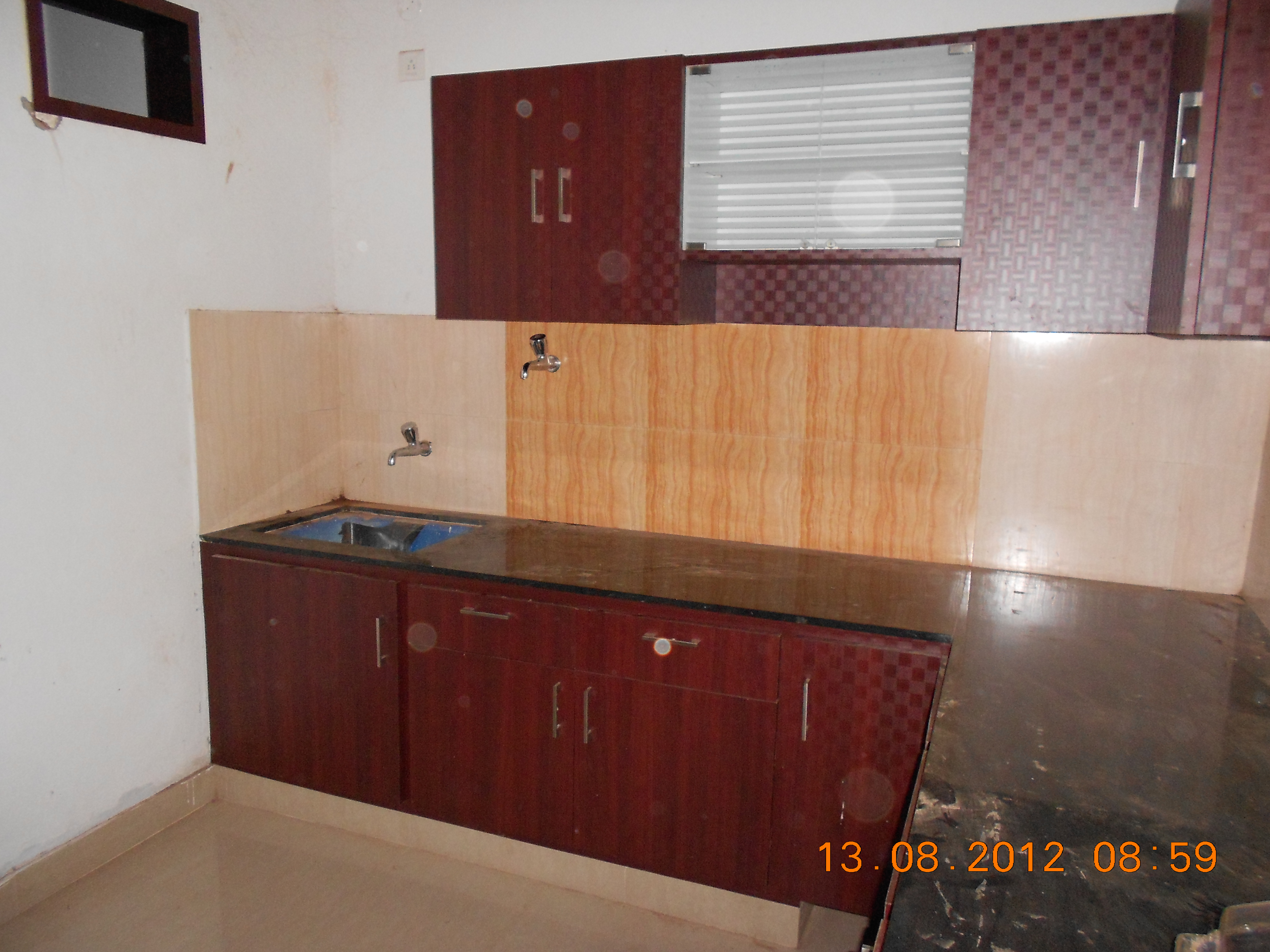 3 BHK SEMI FURNICED FLAT FOR RENT