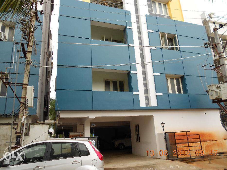 3 BHK SEMI FURNICED FLAT FOR RENT